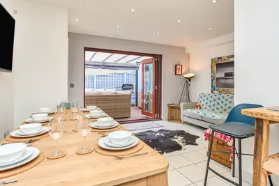 Image de Harbour Walk - a house that sleeps 6 guests in 3 bedrooms