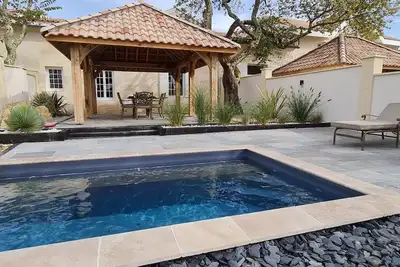 Luxury 5* cottage with own private heated pool - Sleep 4