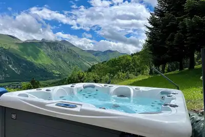 Image de Bergerie De Plain-Pied Dans Un Petit Village De Montagne En Ossau Avec Jacuzzi
