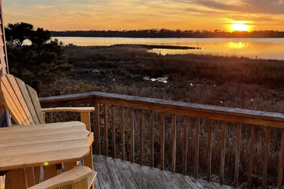 Image de Sunset Seaker - Sound front Condo with Pool