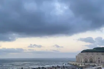 Image de À 5 minutes de la mer et grande mosquée Hassan Ii