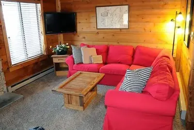 Image de Seven Springs Swiss Mountain 3 Bedroom Standard Condo, Sleeps 8! by RedAwning