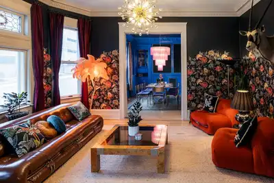 Image de Fabulous Walkers Point Mansion w/ Bar andFireplace