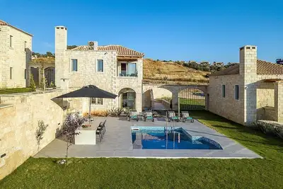 Image de Sea View 3 bedroom villa with a heated pool