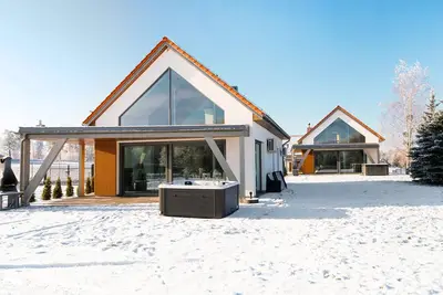 Image de Superbe maison à Ryn avec WiFi