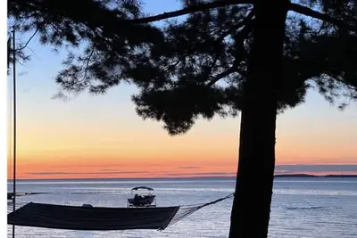 Image de Ice Fishing Lake Nipissing, Private Cottage Lover’s Paradise