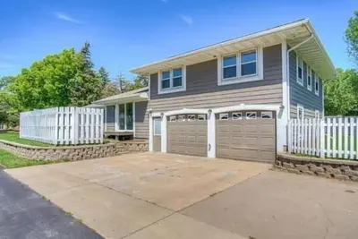 Image de Perfect for Large Groups. 5 mins to Msp & Moa