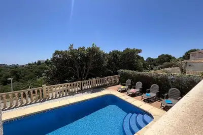 Image de Appartement dans une maison de vacances avec piscine privée, climatisation, Wifi, Tv, terrasse