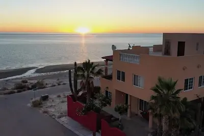 Image de Beachfront Villa @ the Sea of Cortez. Where the Desert 🌵 meets the Sea 🌊
