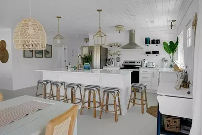 Image de Ocean's Eleven Edisto - Cozy Cottage 1 block from the beach!