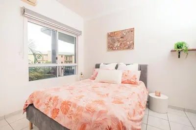Image de Quiet Centrally located apartment only 10 mins from Airport!
