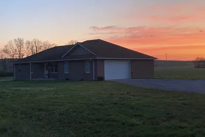 Image de Farmstead home w/hot tub