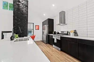 Image de Aveline’s Abode - N. Corktown