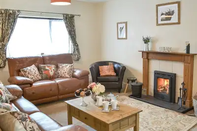 Image de Ideal home from home with a cosy wood burner for those cooler nights.