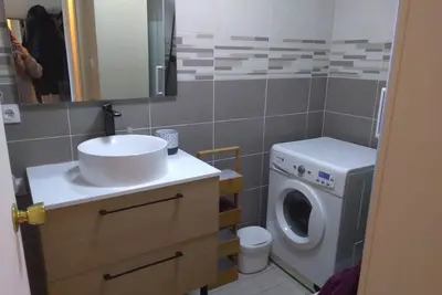 Image de Grand sudio, cabine fermée, tout équipée proche piste de ski