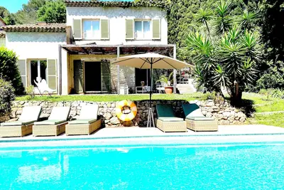 Image de Maison entre village de Biot et plages