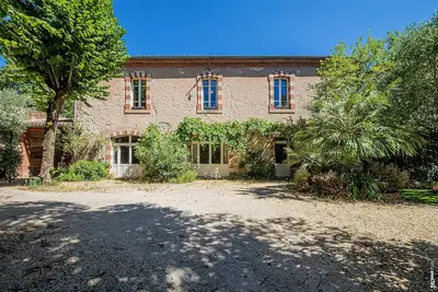 Image de Maison calme - Hypercentre - Terrasse & Spa - Albi