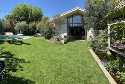 Image de Bright architect villa on one level