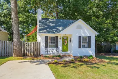 Image de Cozy Cottage in charming Travelers Rest