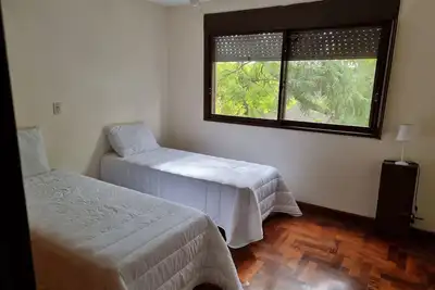Image de Entire apartment, very spacious and bright, minutes from the center of Mendoza.