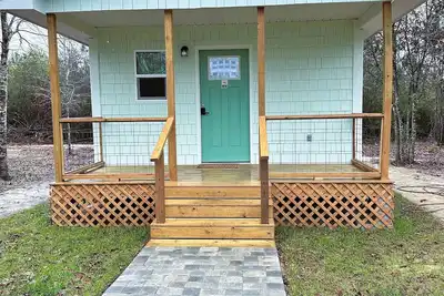 Image de Luxury Cabin At Blackwater Getaway, Short Walk Downhill To The River!