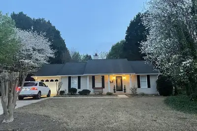 Image de Charming and Modern 3br House in Serene Watkinsville, Ga