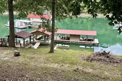 Image de Big Private Dock! 3 Brm, 2 Bath house 64 steps from the water, Wifi