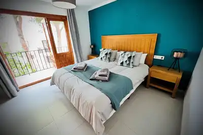 2 bedroom town house 100m from the beach in beautiful grounds