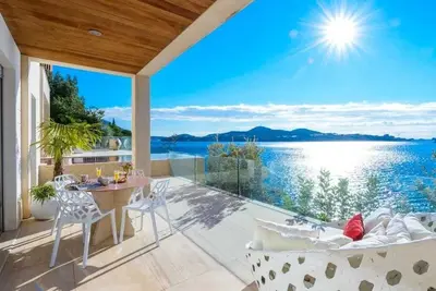 Image de Astounding Villa With Infinity Pool