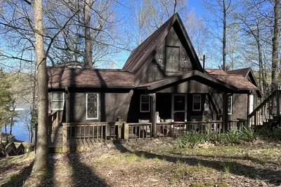 Image de Gorgeous A-frame on Lake Barkley cove: private dock, fire pit, pets ok