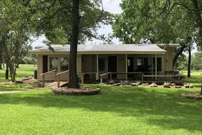 Image de Beautiful remodeled cabin on breathtaking ranch!