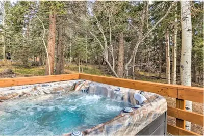 Image de Mountain Retreat w/ Hot Tub!