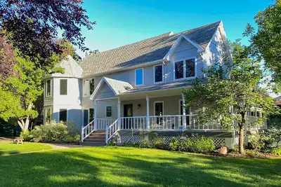 Image de Modern Victorian Farmhouse in Boulder