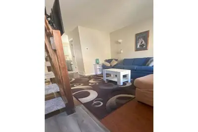 A clean, quiet, cozy home is within walking distance of 3 Hospitals