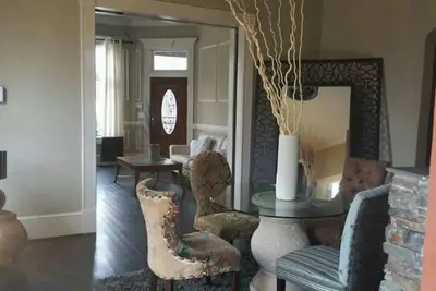 Image de Beautiful Playhouse w/ Pool & Podcast Room! 6 mins from Dtwn Atl