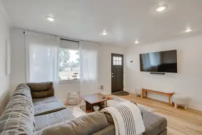 Image de Vancouver Vacation Rental 16 Mi to Portland!