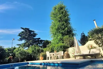 Image de Spacious House with Pool! Excellent location