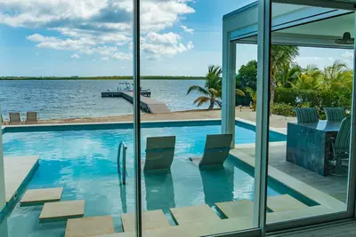 Carolina Kai - Newly Built luxury villa, private beach in Rum Point / Cayman Kai