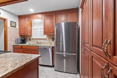 Image de Spacious Private Vacation Home 3br/2Bth - Family-sized, Big Backyard