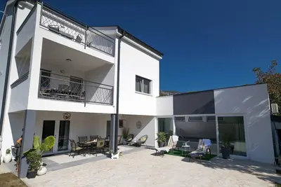 Image de Manea House - Four Bedroom with Swimming Pool