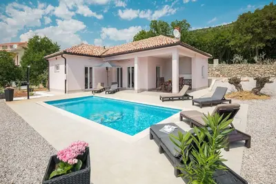 Image de Villa Tomichic with Swimming Pool