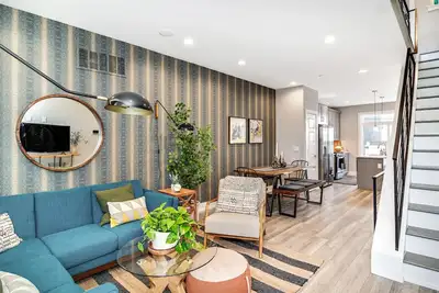 Image de Charming Townhouse w/ Roofdeck -4b/3b - Sleeps 11!