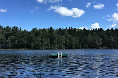 Image de Secluded lakeside Adk home
