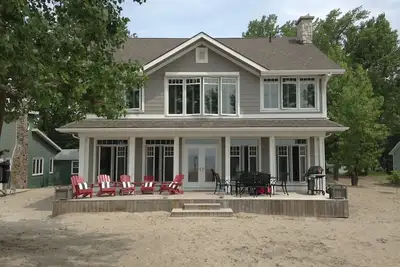 Image de Beautiful Beachfront Family Cottage