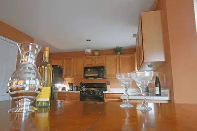 Decatur Escape 4bd\/2. 5ba home with garage