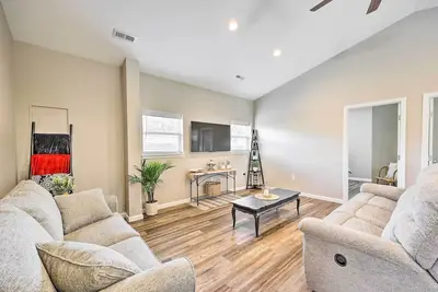 Image de Eureka Springs Area Home w/ Porch, Grill!