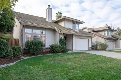 Image de Rocklin Beauty! Garage, Private Yard, Pets Welcome!