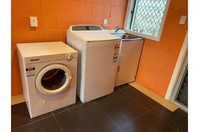 Image de Spacious 3- bedroom home