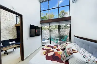 Image de New Modern Home w/Private Pool ~10 mi to the beach