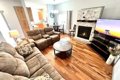 Image de New Guesthouse by Westwood Lake, in Nanaimo, We offer winter and weekly rates